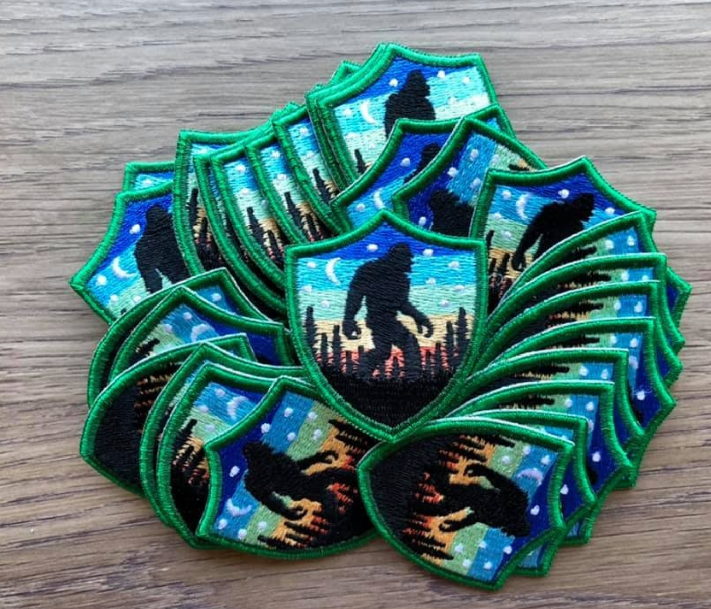 Discontinued Products - Crests